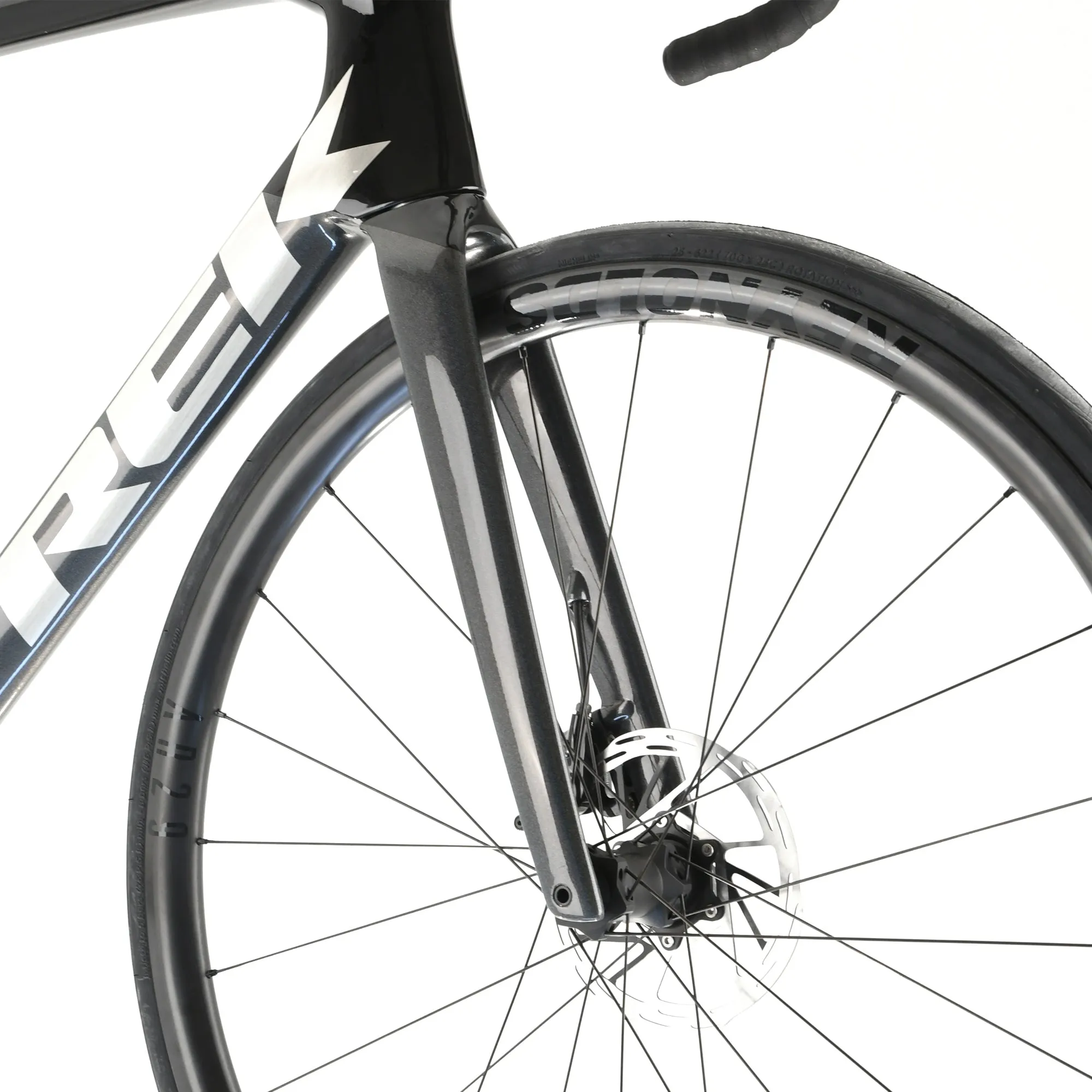 2021 TREK EMONDA SLR 6 Carbon Road Bike / Rival AXS Reynolds Carbon Wheels/ 58cm